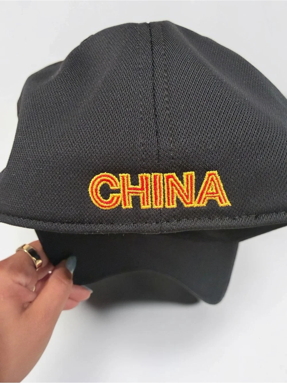 Under Armour Blitzing Stretch Fit Hat L/XL Black Red Logo China Embroidered NWOT